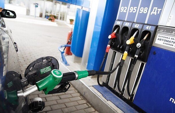 Дешёвый бензин становится основным способом экономии для автомобилистов